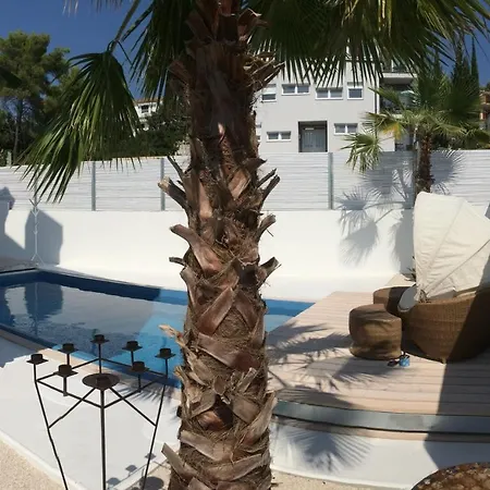 Seaside With Private Pool By The Sea - *