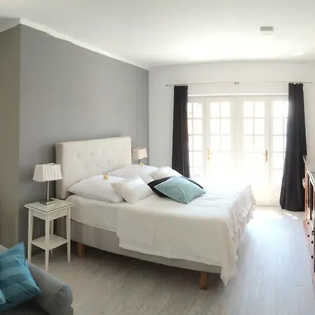 Seaside With Private Pool By The Sea -