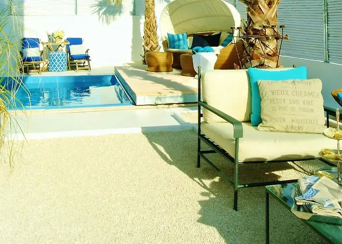 Seaside With Private Pool By The Sea - * 特罗吉尔