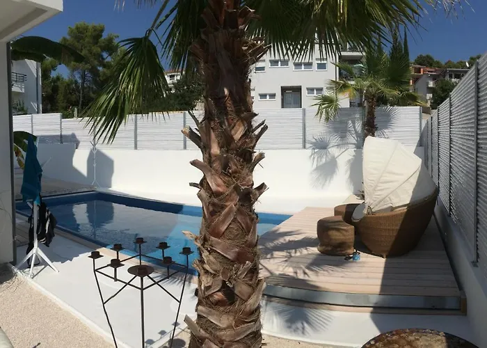 Seaside With Private Pool By The Sea - *