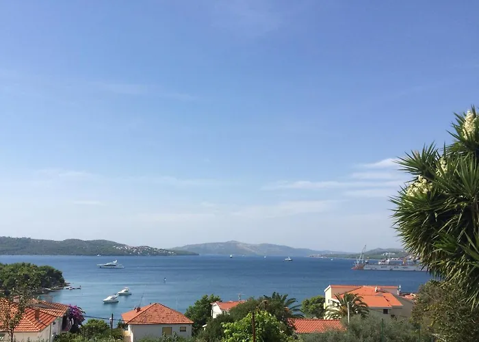 Seaside With Private Pool By The Sea - 别墅 特罗吉尔