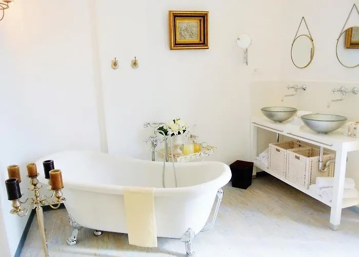 Seaside With Private Pool By The Sea - 别墅 特罗吉尔