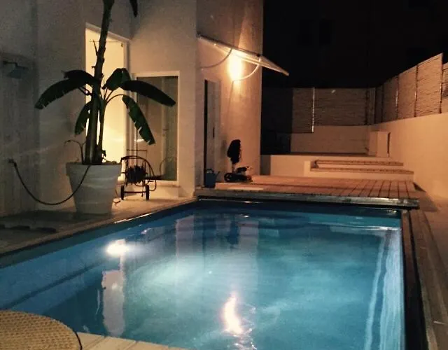 Seaside With Private Pool By The Sea - * 特罗吉尔