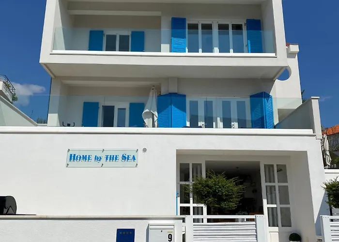 Seaside With Private Pool By The Sea - * 特罗吉尔