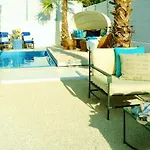 Seaside With Private Pool By The Sea - * 特罗吉尔