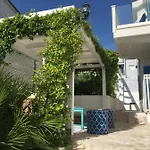 Seaside With Private Pool By The Sea - 特罗吉尔
