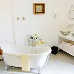 Seaside With Private Pool By The Sea - 别墅 特罗吉尔