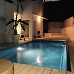 Seaside With Private Pool By The Sea - * 特罗吉尔