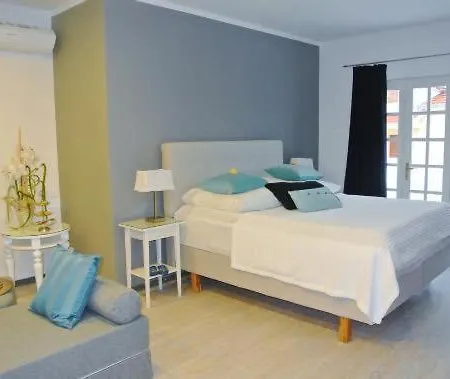 Seaside With Private Pool By The Sea - Willa