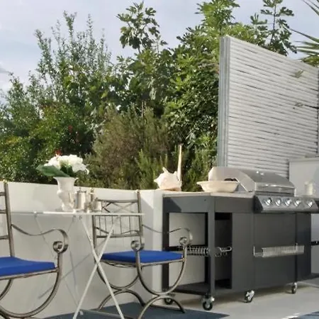Seaside With Private Pool By The Sea - Willa