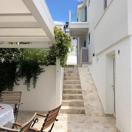 Seaside With Private Pool By The Sea - * Trogir