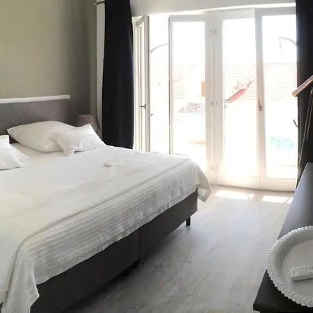 Seaside With Private Pool By The Sea - Villa