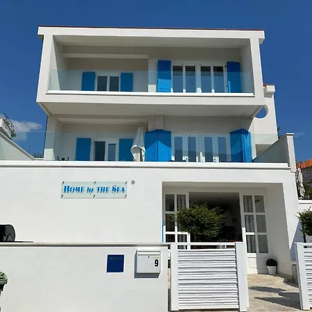 Seaside With Private Pool By The Sea - * 特罗吉尔