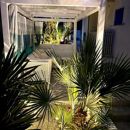 Seaside With Private Pool By The Sea - Villa Trogir