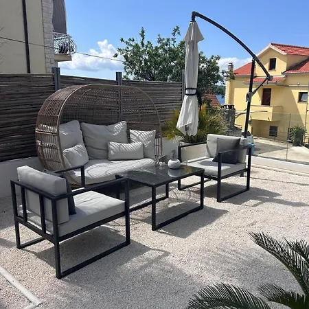 Seaside With Private Pool By The Sea - Trogir